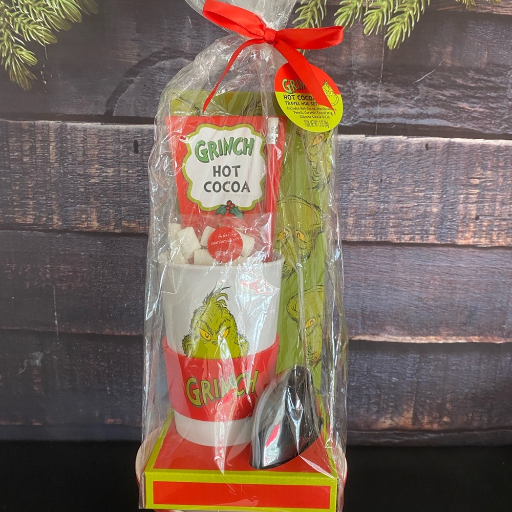 Grinch Hot Cocoa Travel Mug Gift Set *expired*